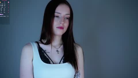 Elizabeth online show from June 2026 02:03:01 AM