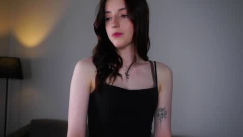 Elizabeth online show from June 2026 02:22:01 AM