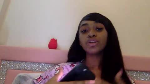 Snapshot of nanaonn chatting on May 2026 06:37:01 PM nanaonn online show from May 2026 06:37:01 PM