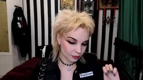 Nancy online show from October 2025 11:34:01 PM