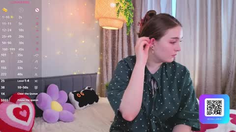 Luna online show from April 2026 05:07:02 AM