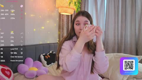 Luna online show from April 2026 05:11:01 AM