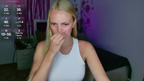 Snapshot of nancysummer chatting on July 2026 10:20:01 AM NancySummer online show from July 2026 10:20:01 AM