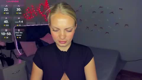 Snapshot of nancysummer chatting on July 2026 10:11:02 AM NancySummer online show from July 2026 10:11:02 AM