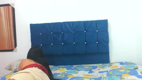 Snapshot of naomi_sweet420 chatting on November 2025 10:42:01 PM Mia online show from November 2025 10:42:01 PM