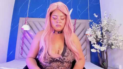 Snapshot of naomi_velour chatting on May 2026 07:08:02 PM naomi_velour online show from May 2026 07:08:02 PM