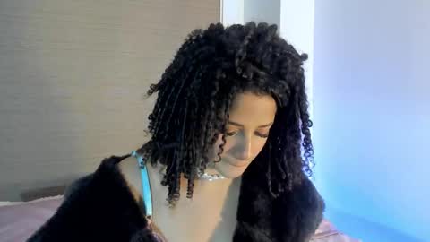 naomidawson online show from October 2025 11:04:02 PM