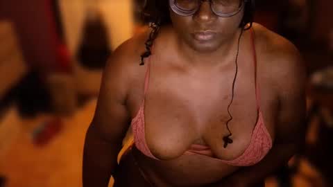 Naomi online show from September 2025 12:21:01 AM