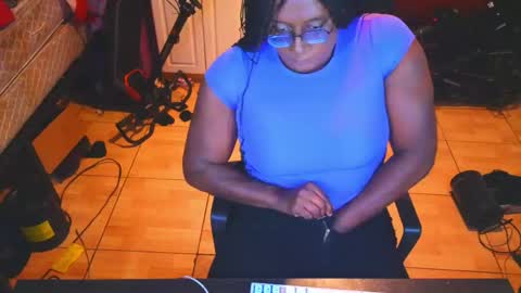 Snapshot of naomifux chatting on May 2026 06:54:01 AM Naomi online show from May 2026 06:54:01 AM