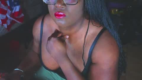 Snapshot of naomifux chatting on May 2026 07:39:01 AM Naomi online show from May 2026 07:39:01 AM