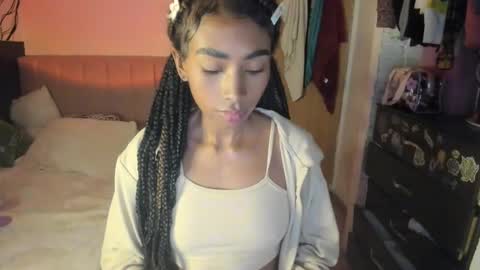 Naomii online show from January 2025 01:13:01 AM