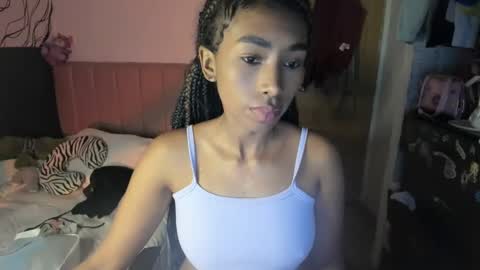 Naomii online show from January 2025 05:11:01 AM