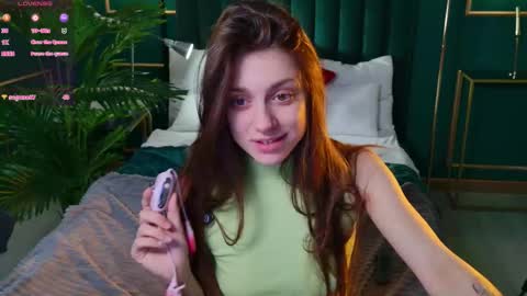 Naomi online show from October 2025 05:05:02 AM