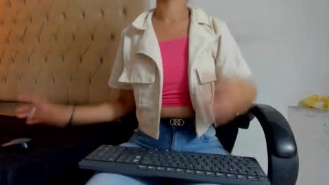 Snapshot of naomis_35 chatting on February 2026 07:31:01 PM naomis_35 online show from February 2026 07:31:01 PM