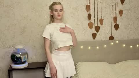 Naomi 3 online show from December 2025 01:44:02 AM