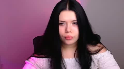 Naomi online show from November 2025 06:23:01 AM