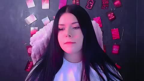 Naomi online show from November 2025 12:49:01 PM