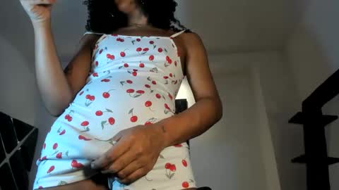 naomiwildburn online show from November 2025 02:17:02 PM