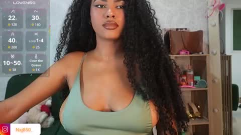 Naomi     online show from January 2026 11:32:02 PM