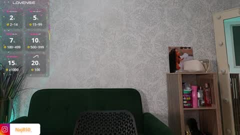 Naomi     online show from April 2026 10:18:01 PM