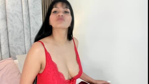 Naomy Smith online show from January 2025 12:35:02 AM