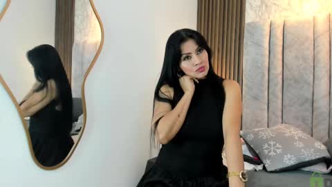 Naomy Smith online show from March 2025 03:56:01 PM