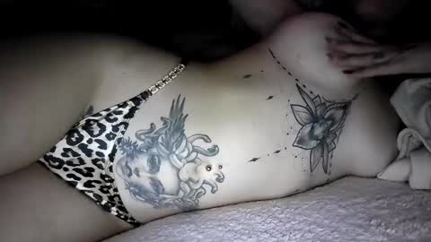 Snapshot of naomyt chatting on September 2025 11:32:02 PM ninati online show from September 2025 11:32:02 PM