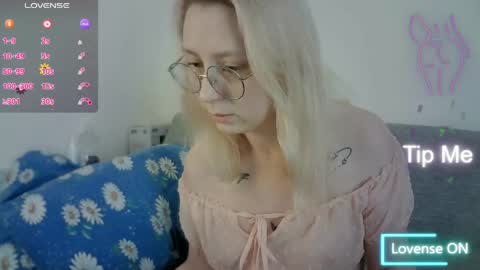 Snapshot of naozuqace chatting on April 2026 01:06:02 PM NaozuQAce online show from April 2026 01:06:02 PM