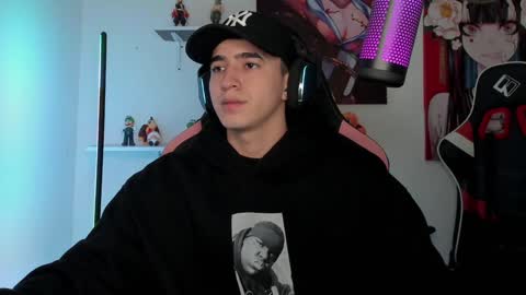 Snapshot of naranjo_seb chatting on December 2024 04:41:01 AM sebastian online show from December 2024 04:41:01 AM