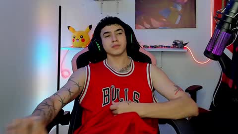 Snapshot of naranjo_seb chatting on January 2025 08:18:02 AM sebastian online show from January 2025 08:18:02 AM