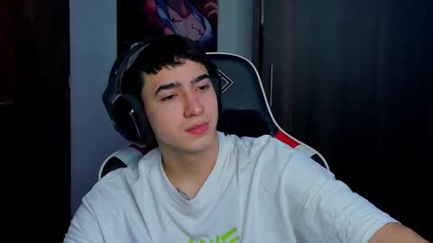 sebastian online show from December 2025 04:43:02 AM