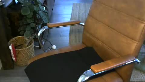 nareth338 online show from December 2025 04:59:02 PM