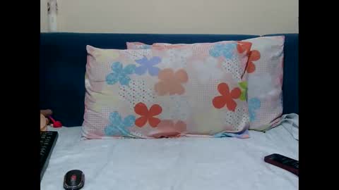 Bella online show from November 2025 07:24:02 AM