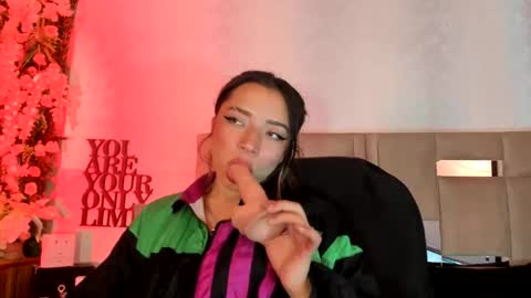 Natacha black online show from February 2025 01:13:02 AM