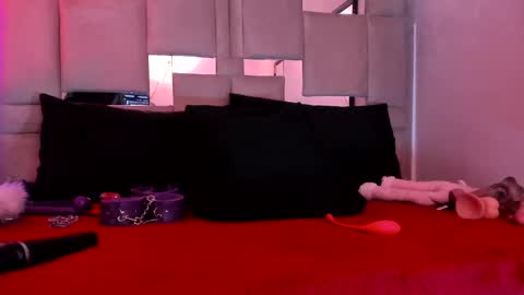 Natacha black online show from February 2025 04:17:02 AM