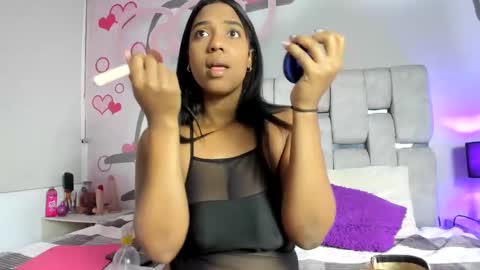 NATALI KIDMAN online show from February 2025 12:28:01 PM