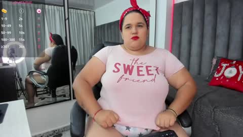 Nathalia online show from December 2024 07:10:01 PM