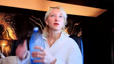 Natalie online show from May 2026 05:02:02 AM