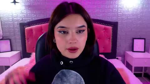 natalie  online show from September 2025 03:08:02 AM