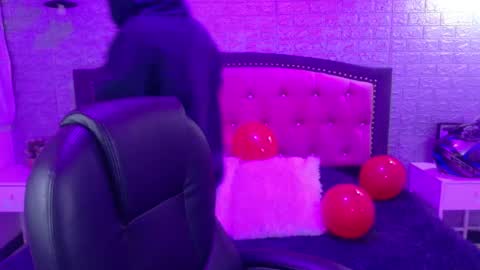 natalie  online show from February 2026 03:24:02 AM