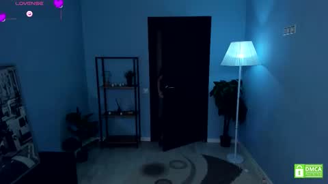 Natalie online show from November 2025 05:30:02 AM