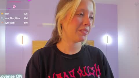 Nataly online show from May 2026 10:50:03 PM