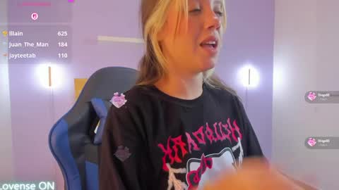 Nataly online show from May 2026 11:23:04 PM