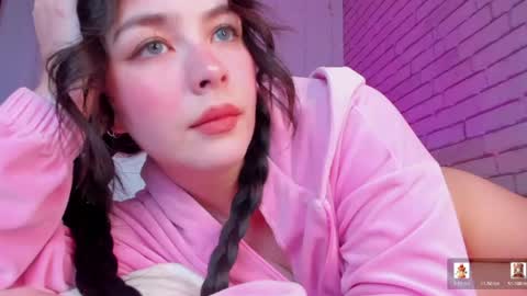 Nataly online show from May 2026 11:30:02 AM