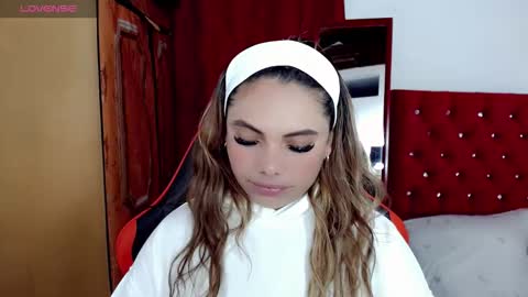 natasha__magics online show from October 2025 02:00:01 AM