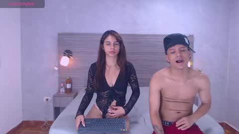 Snapshot of natasha_and_savage chatting on May 2026 07:19:02 PM Natasha y Savage online show from May 2026 07:19:02 PM