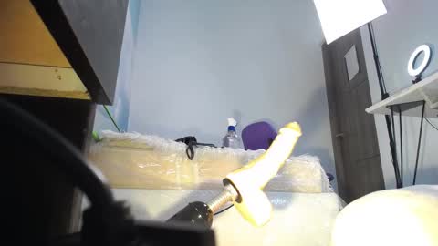 Natasha Bernett online show from February 2025 03:01:02 AM