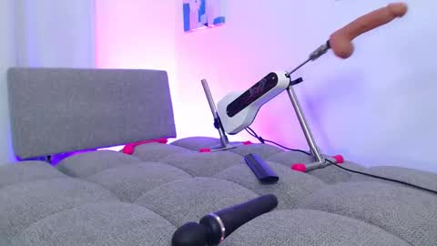 Natasha online show from December 2025 02:05:02 AM