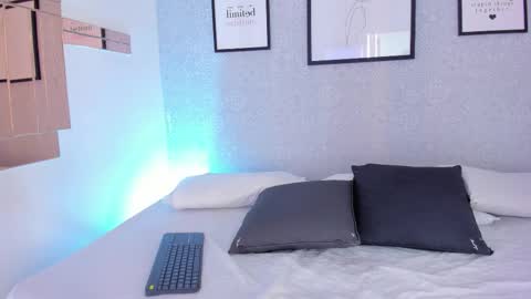  Natasha  online show from December 2025 11:06:01 AM