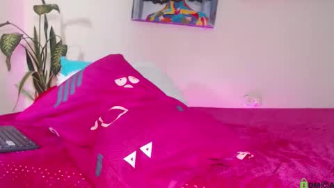 Natasha online show from October 2025 11:35:02 PM